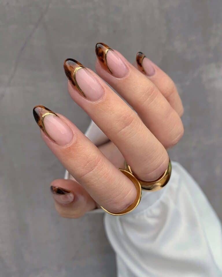 Asymmetric Torties