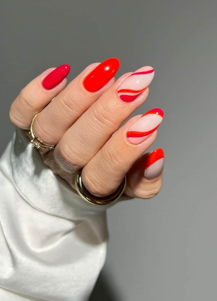 Bold-Vibrant-and-Lush-Red-Christmas-Nail-Designs