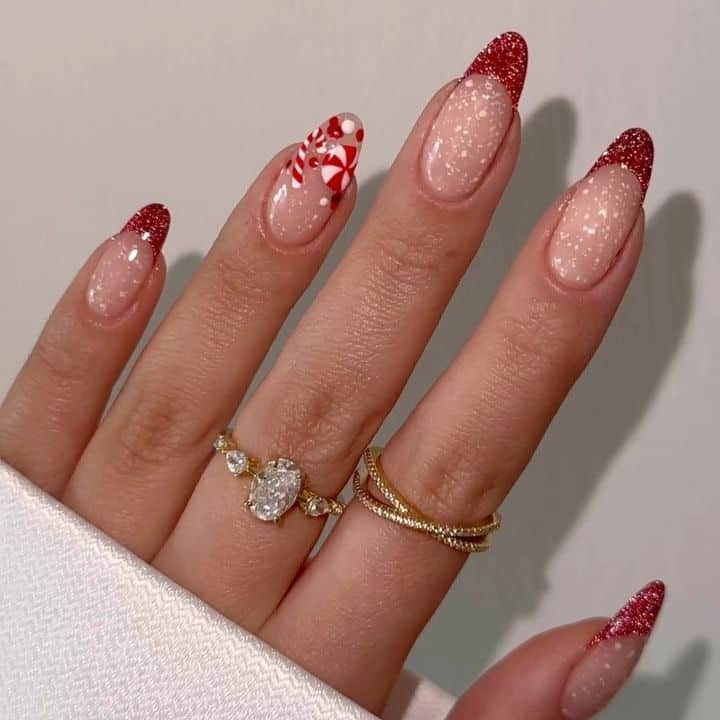 Candy-Cane-Wonderland-Christmas-Nails