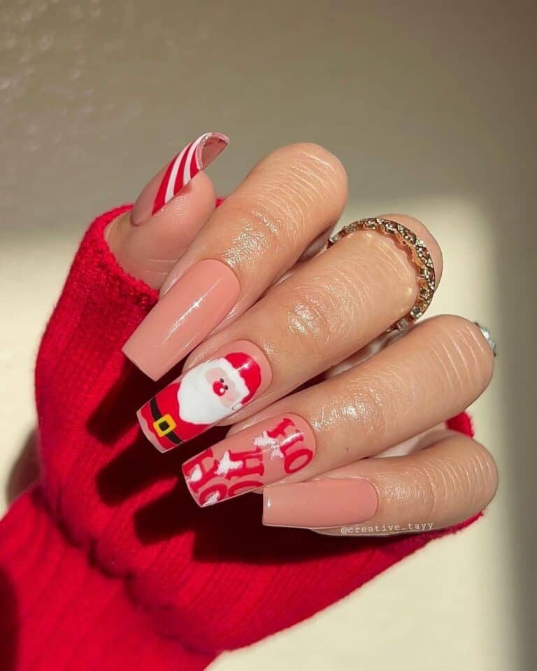 Classic-Santa-Nails-for-Christmas