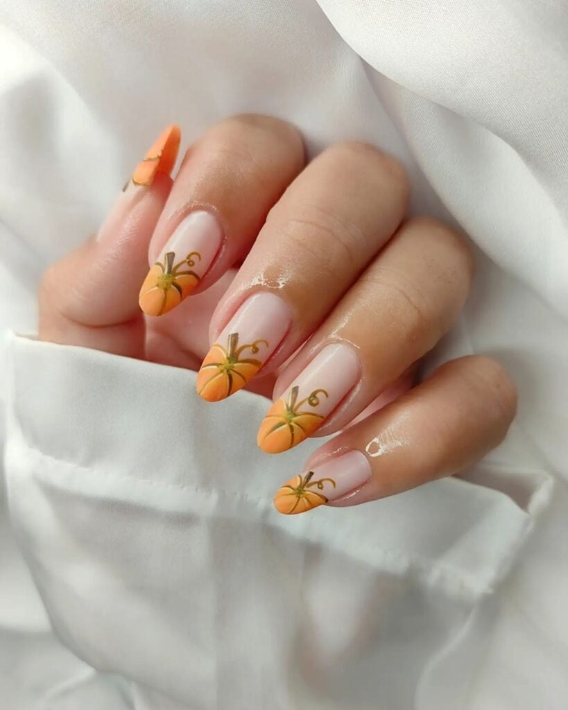 Classy-Pumpkin-Nail-Tips