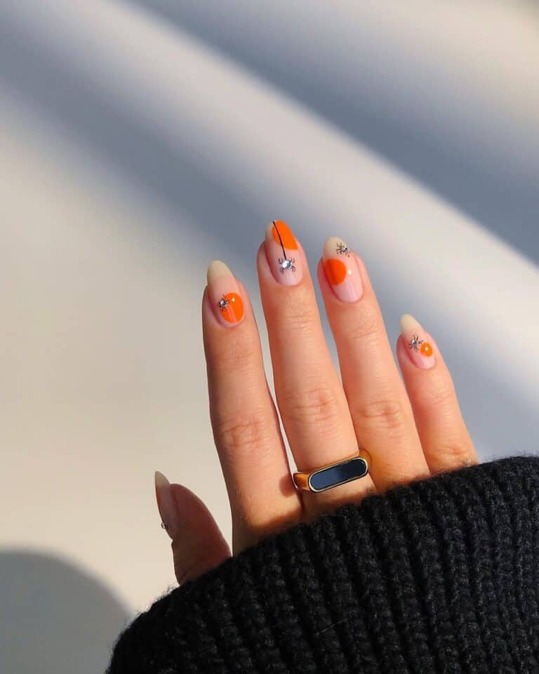 Classy-Short-Halloween-Nails