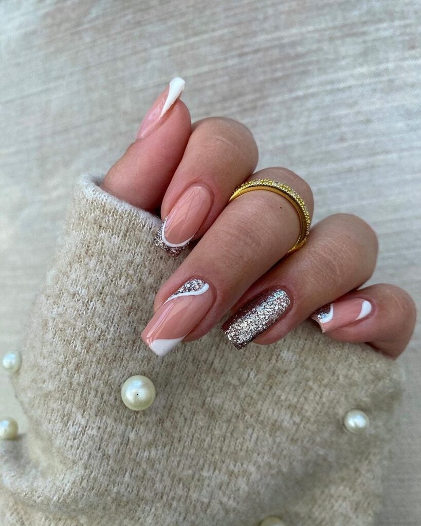 Dreaming-Of-New-Years-Eve-Nails