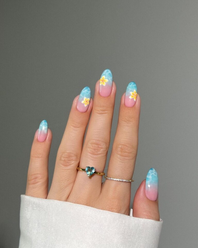Floral-August-Nails