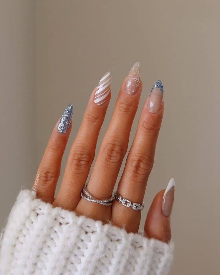 Frosty-Christmas-Nail-Idea