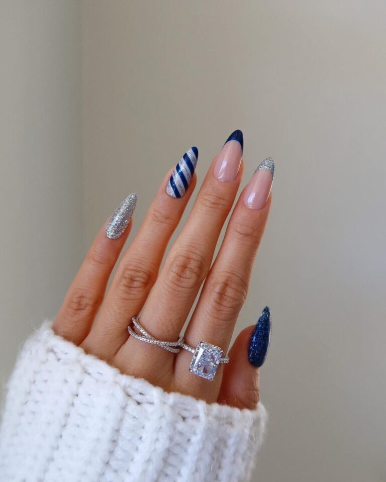 Frozen-Christmas-Vibes-Nail-Design