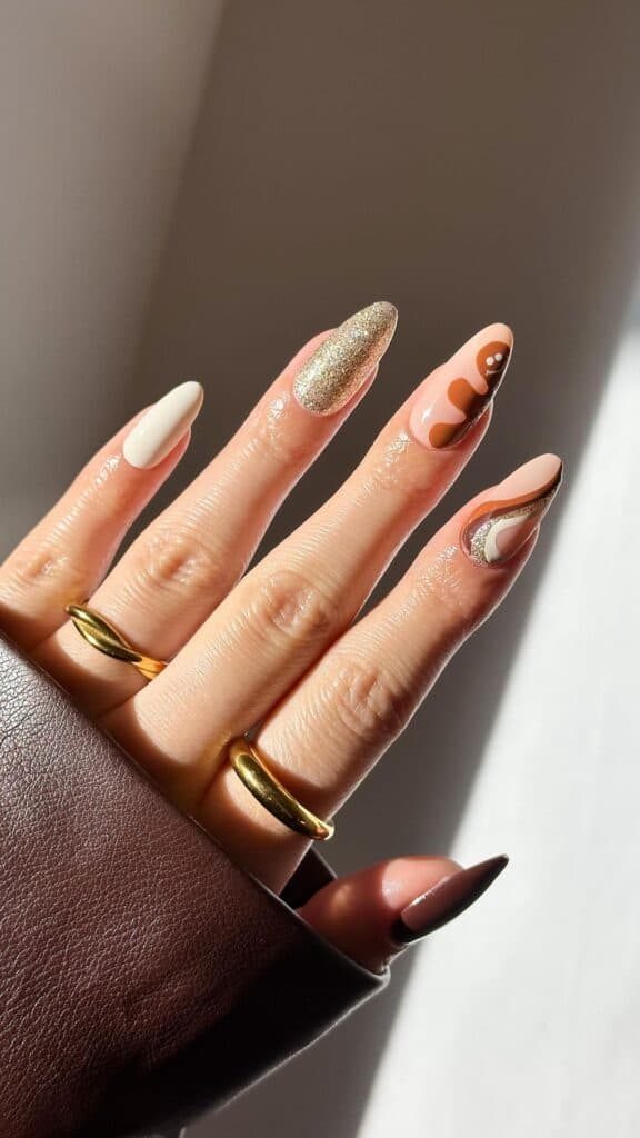 Gingerbread-Cookie-Nails