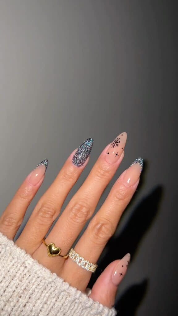 Glittery-Christmas-Nail-Colors