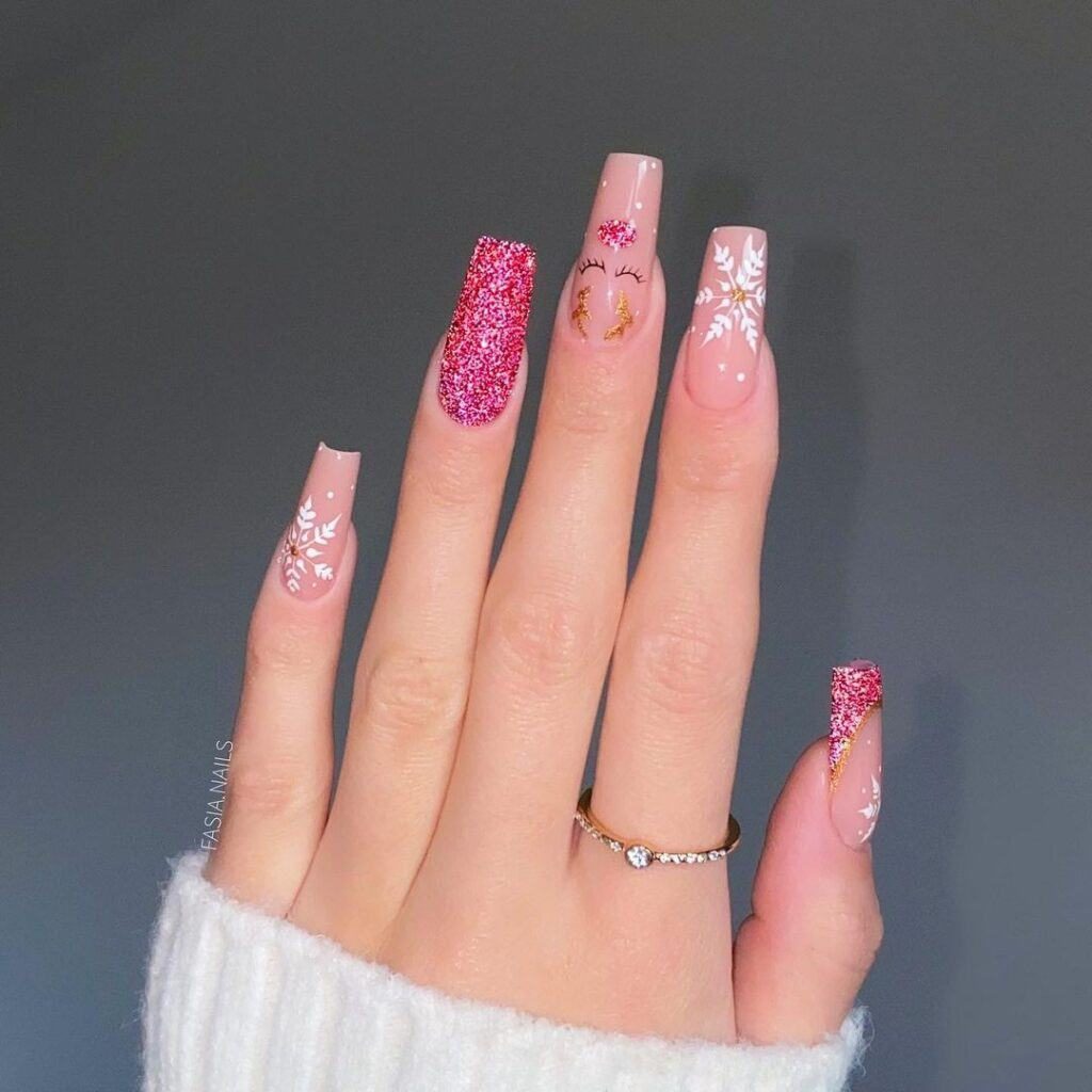 Glittery-Pink-Holiday-Nails-for-December