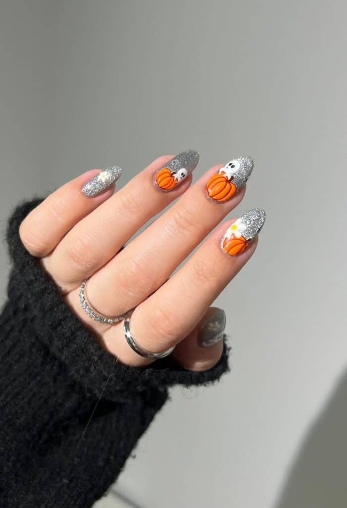 Glittery-Pumpkin-Nails