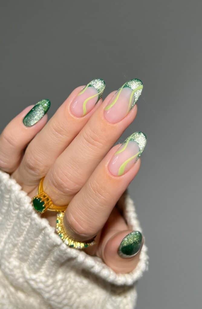 Glittery-Swirly-Green-Christmas-Nail-Art
