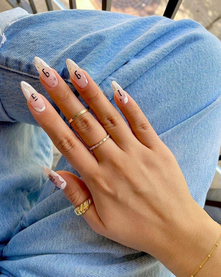 Graduation-Year-Nails