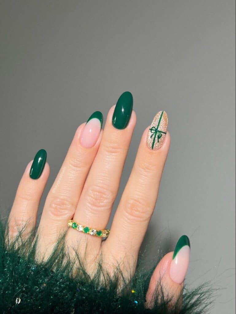 Green-Christmas-Ribbon-Nails