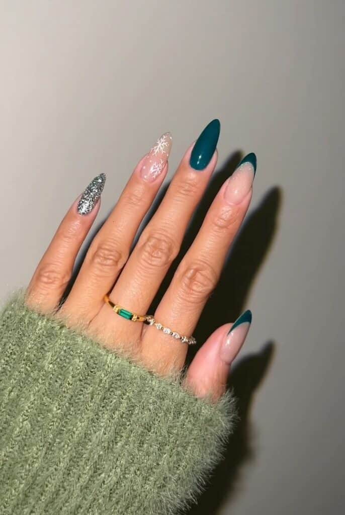 Green-Holiday-Nails-for-Christmas