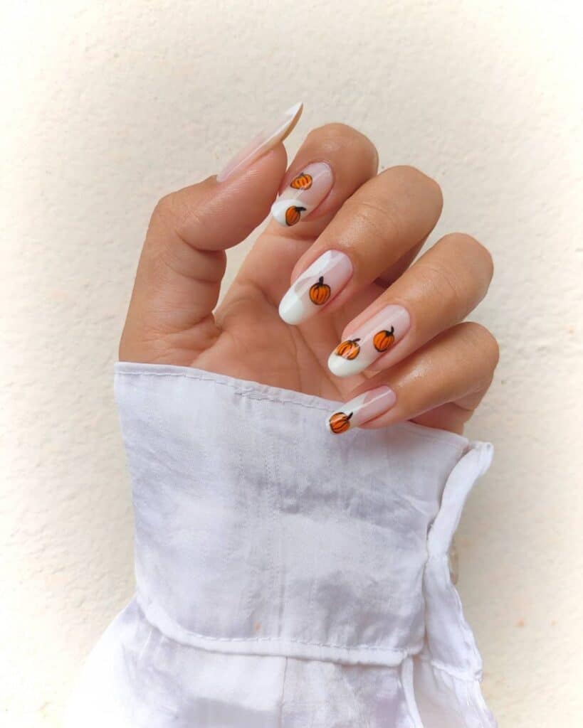 Milky-Pumpkin-Nails