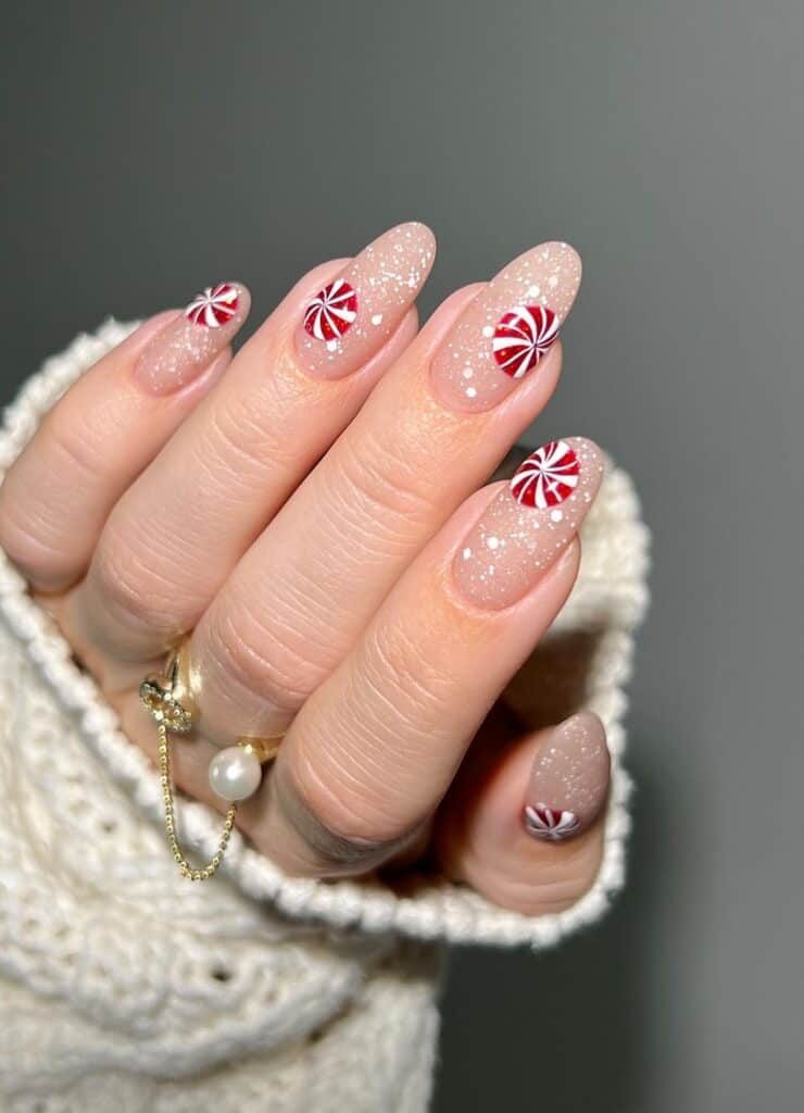 Peppermint-Snow-Nails-for-December