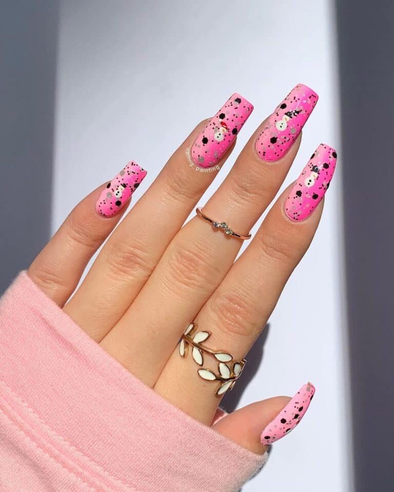 Pink-Christmas-Nail-Design
