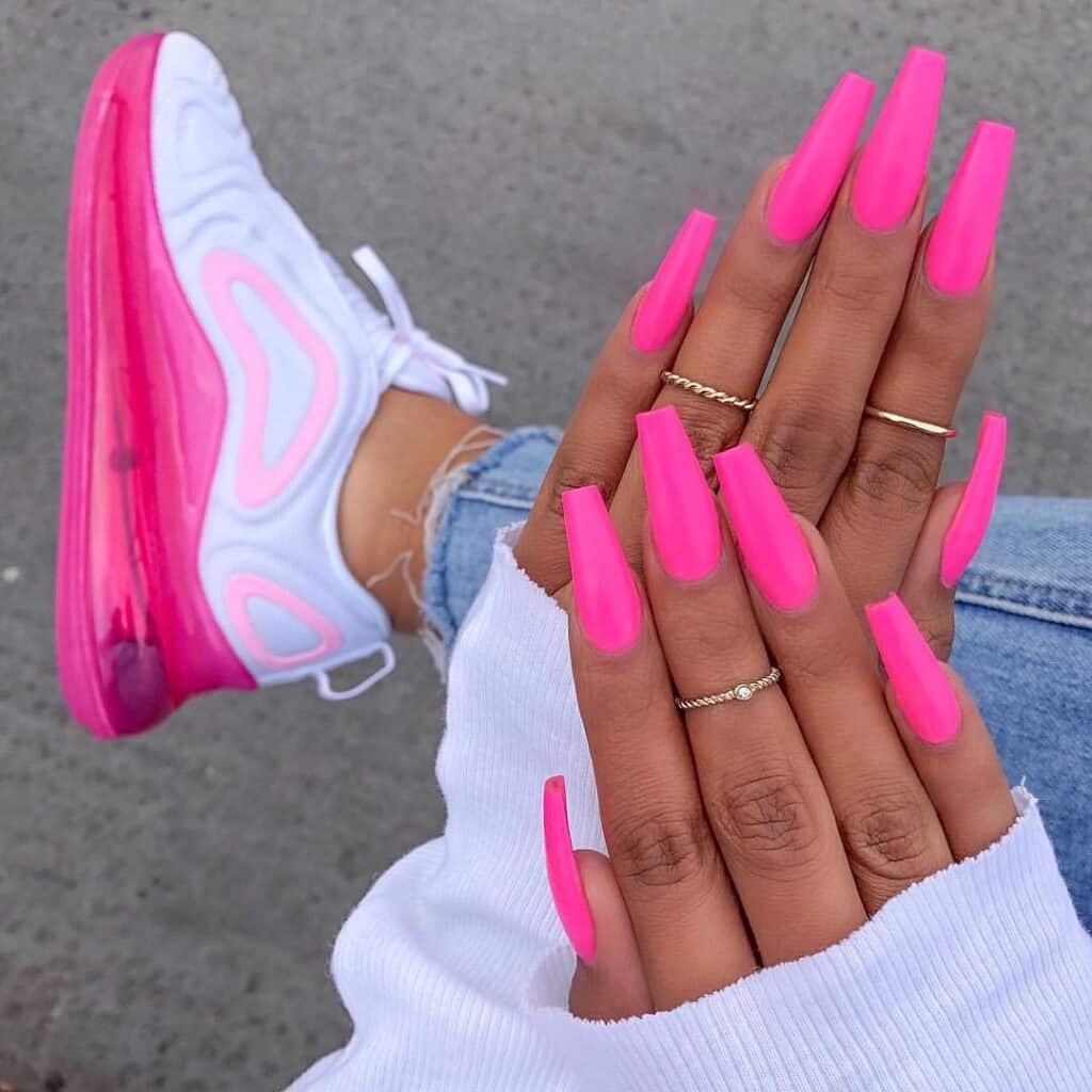 Pink-Coral-Nails-1