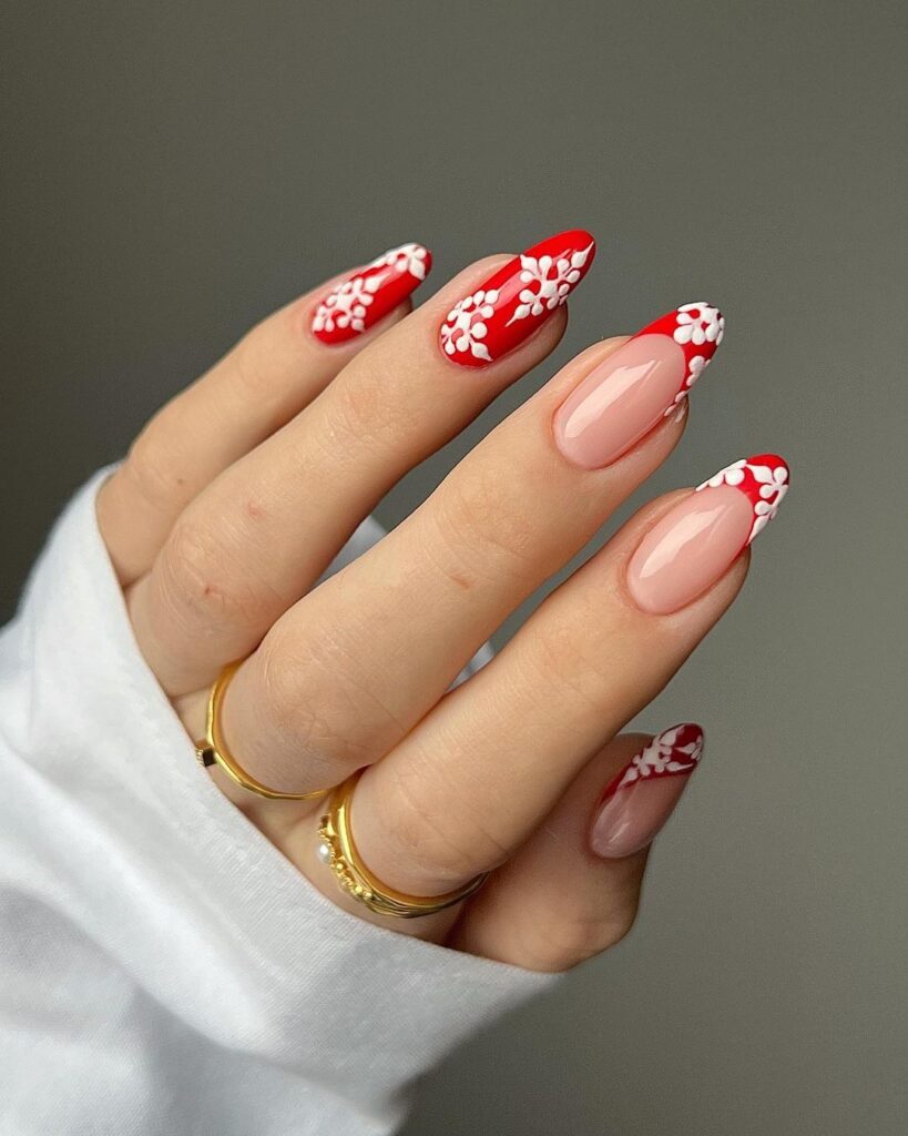 Red-Christmas-Nail-Design-with-Snowflakes