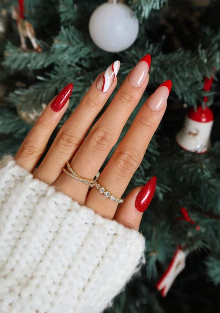 Red-Glitter-Swirly-Nail-Designs-for-Christmas