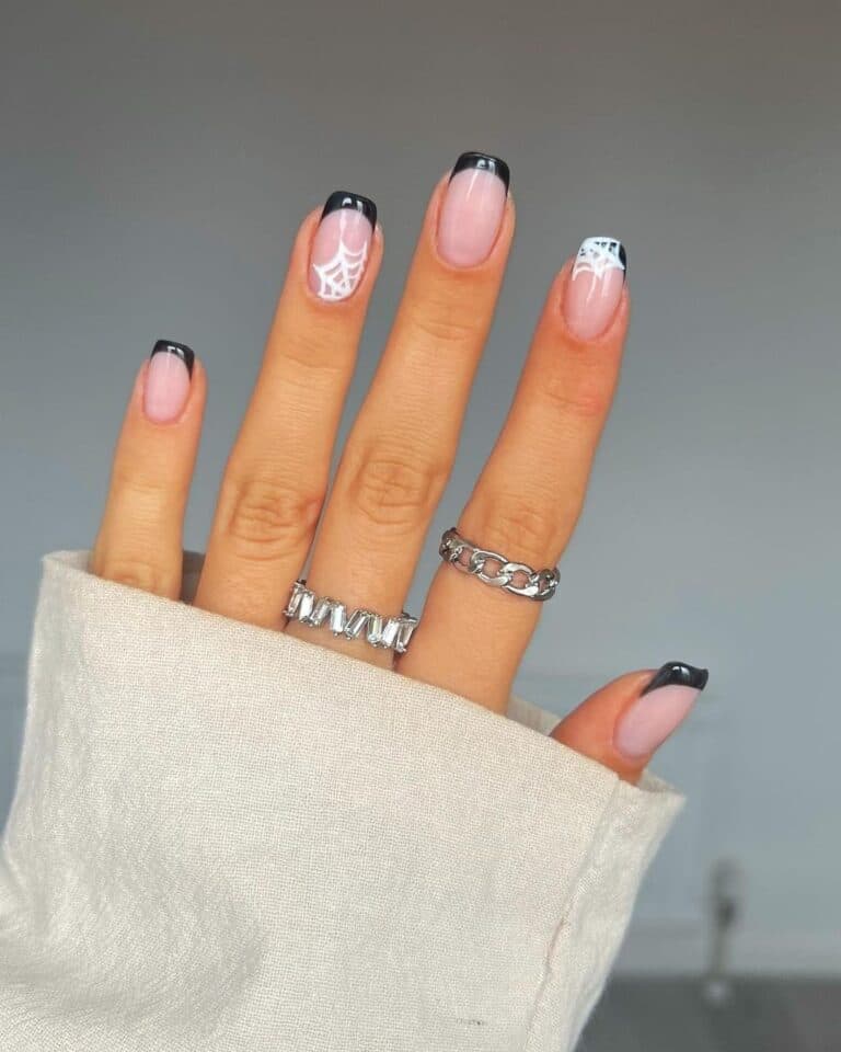 Short-Minimalist-Halloween-Nails