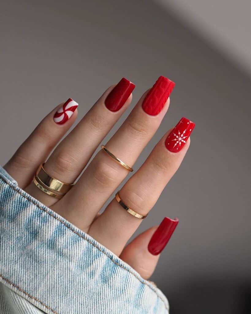 Short-Red-Candy-Cane-Nails-for-Christmas