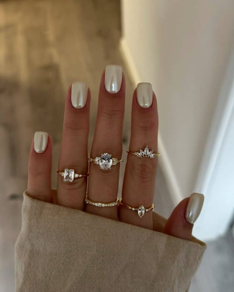 Short-Yellow-Chrome-Nails