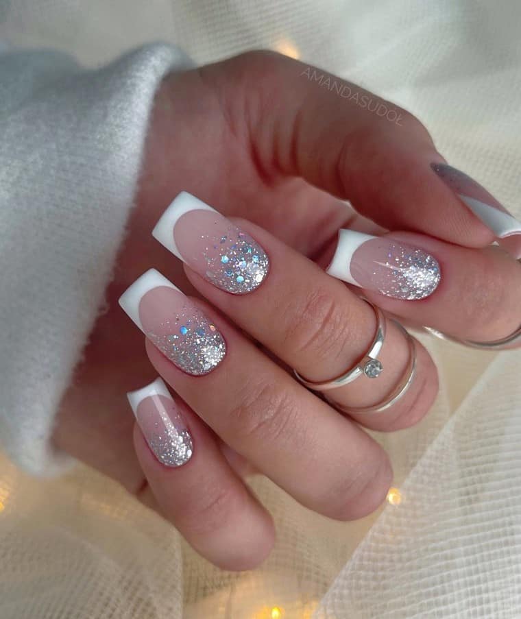 Silver-Fireworks-New-Year-Nail-Idea