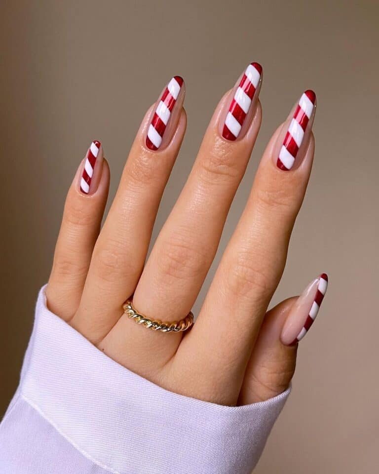 Simple-Candy-Canes-Christmas-Nail-Design