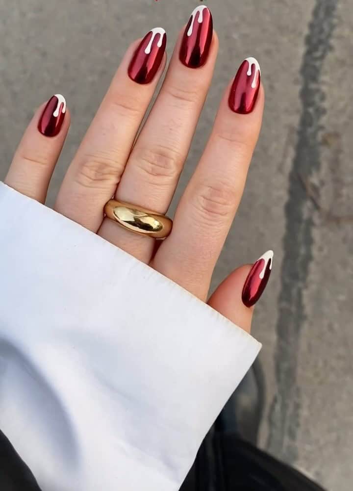 Snowy-Red-Chrome-Nails