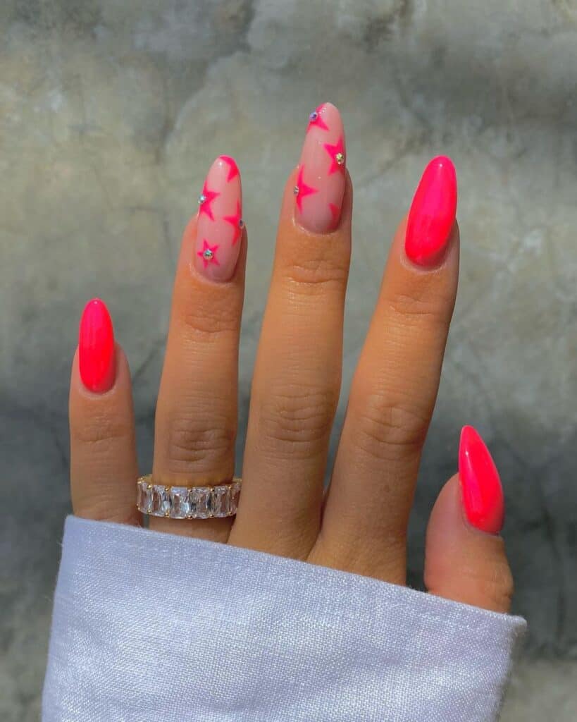Sparkly-Neon-Star-Nails