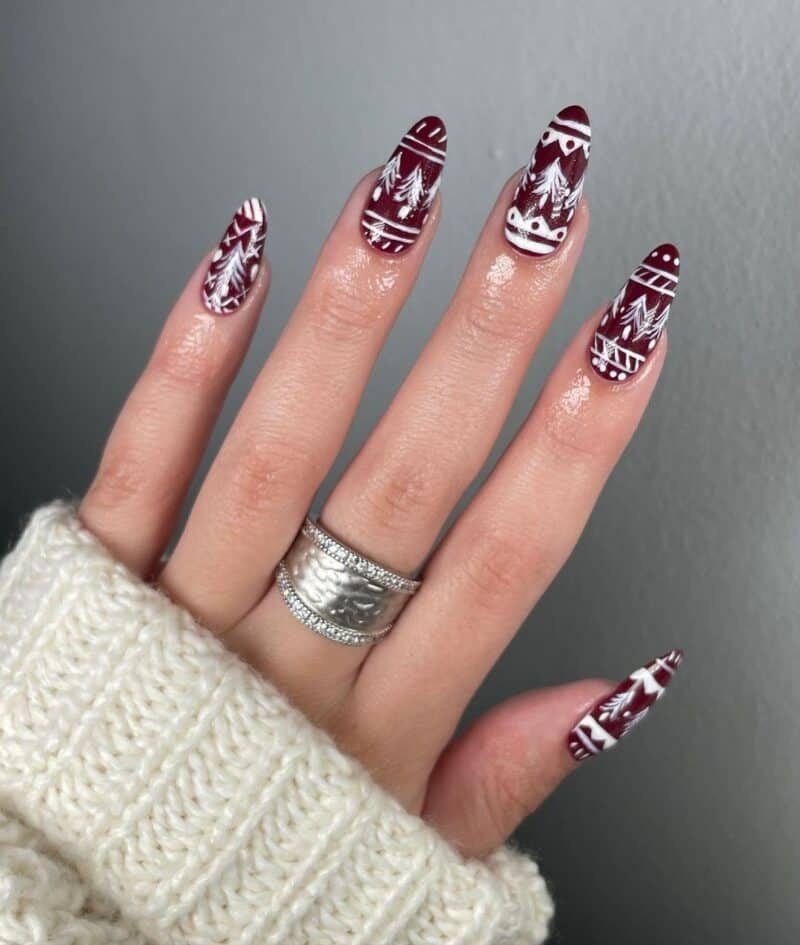 Ugly-Holiday-Sweater-Nails