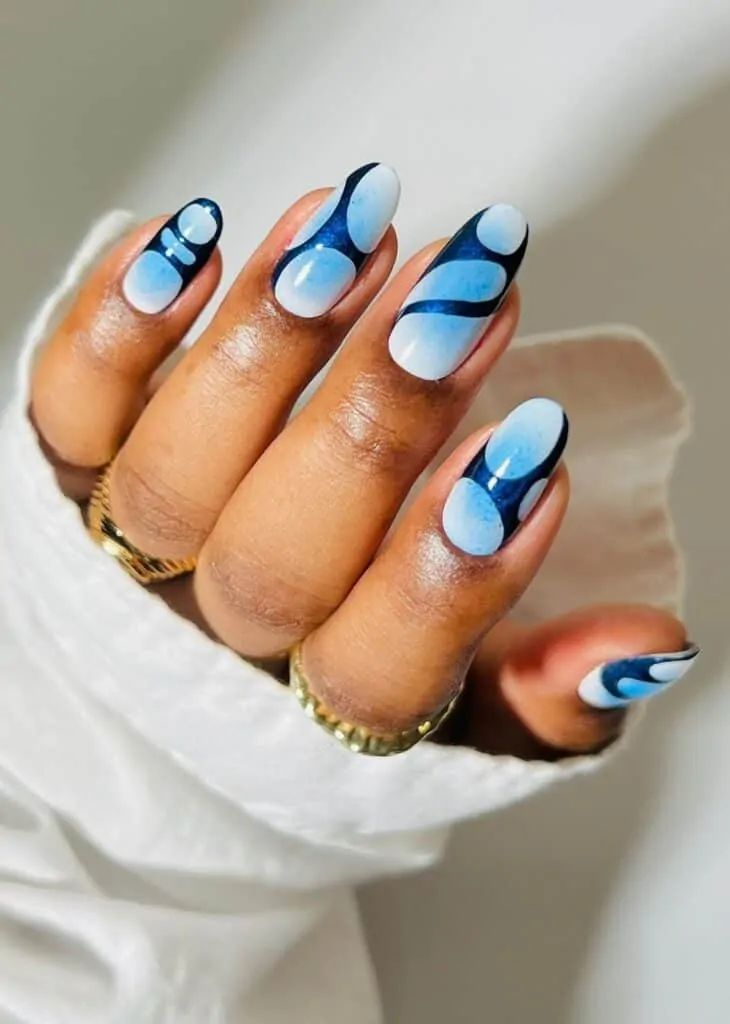 Blue-Abstract-Nails