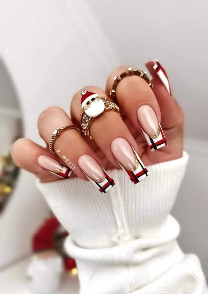 Christmas-French-Tip-Nails-for-December