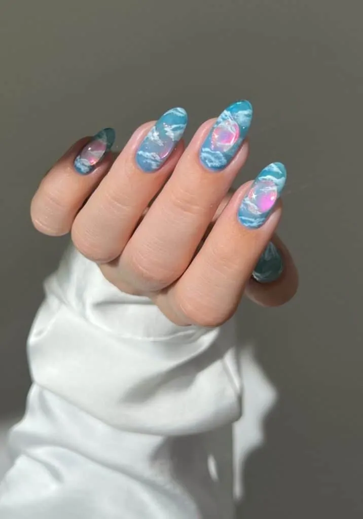 Fluffy-Blue-Nail-Designs