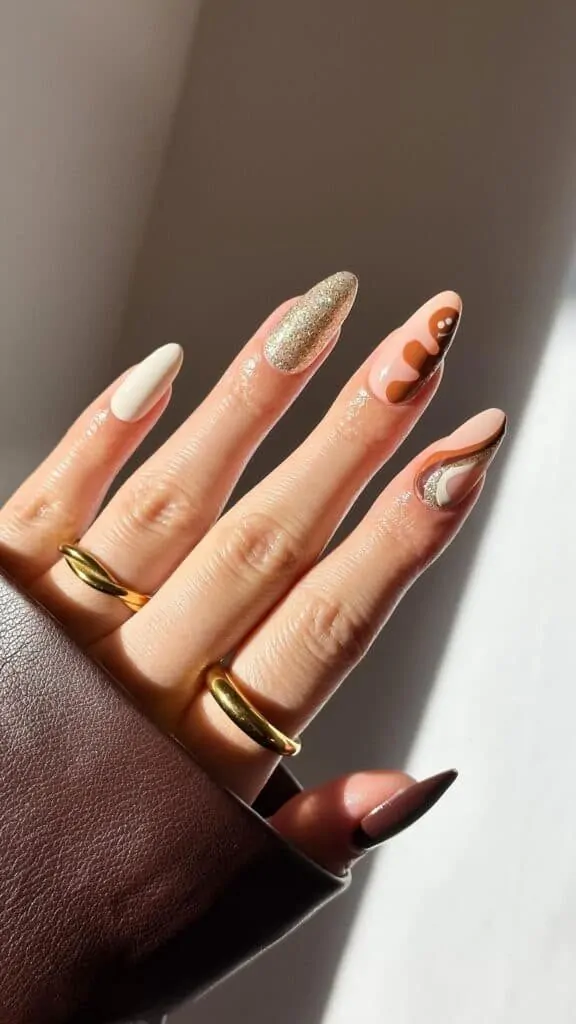 Gingerbread-Cookie-Nails
