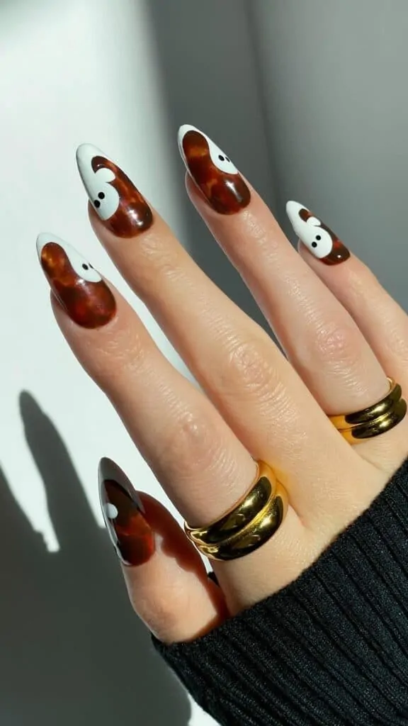 Halloween-Tortie-Nails