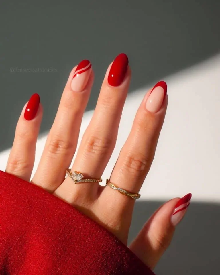 Red-Classic-Short-Christmas-Nails