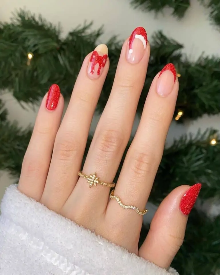 Red-Santa-Hat-Short-Christmas-Nails
