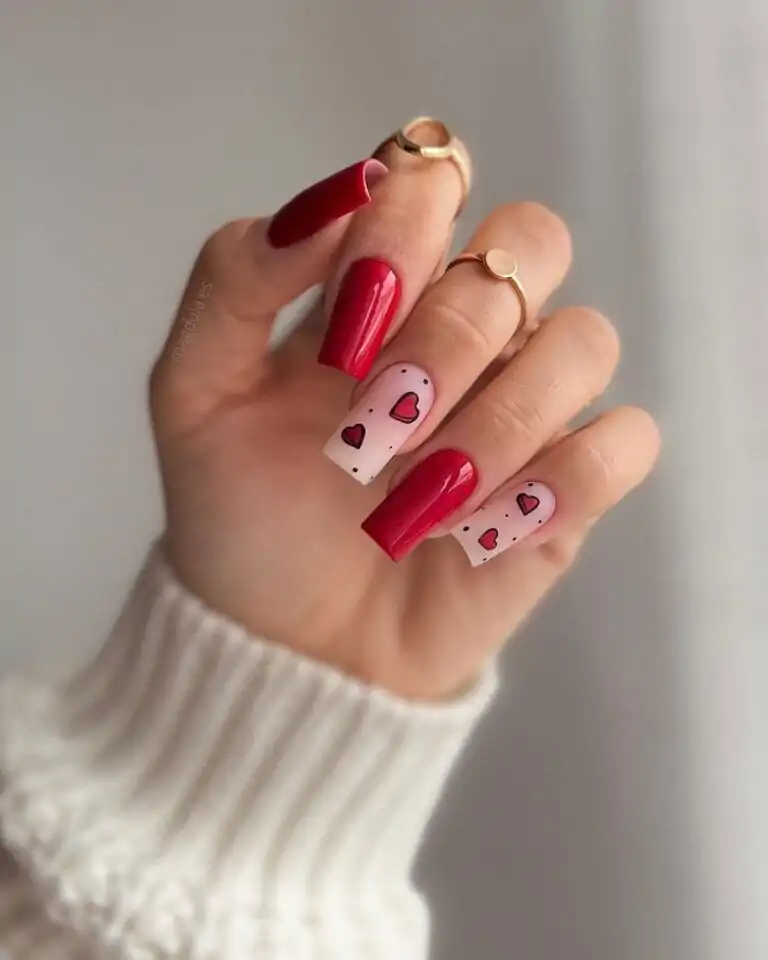 Valentines-Day-Black-and-Red-Heart-Nail-Designs
